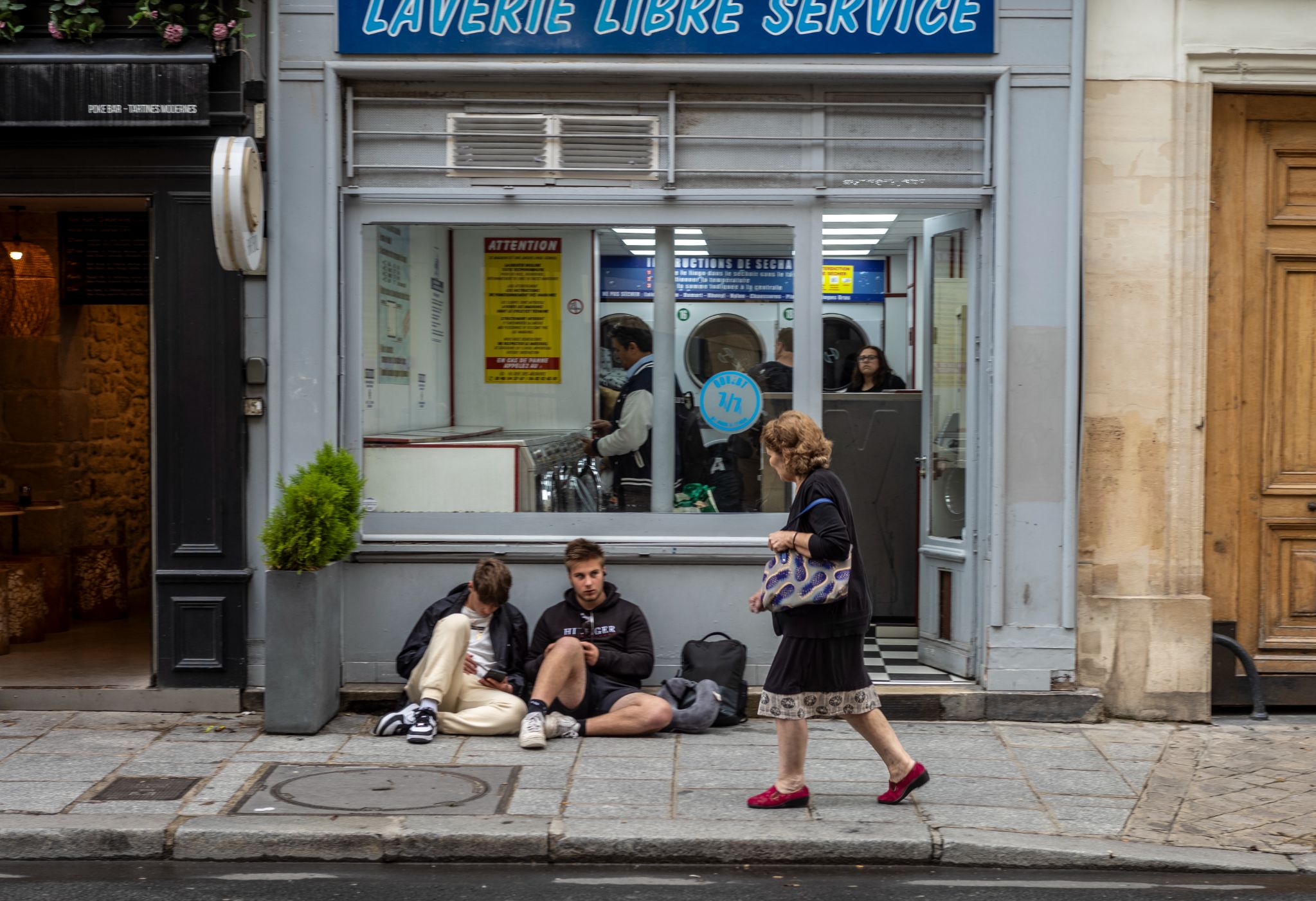 L1003930